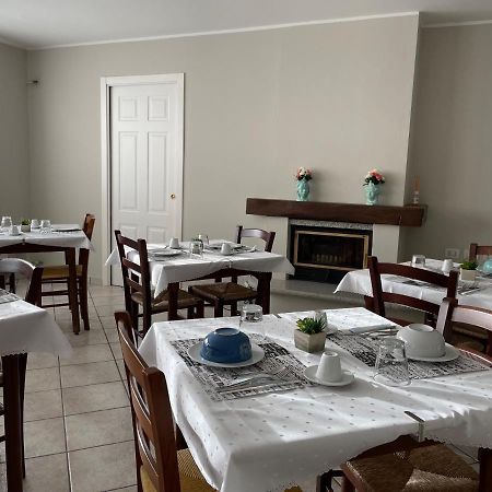 Casa Azzurra Camere Serravalle Sesia Bagian luar foto