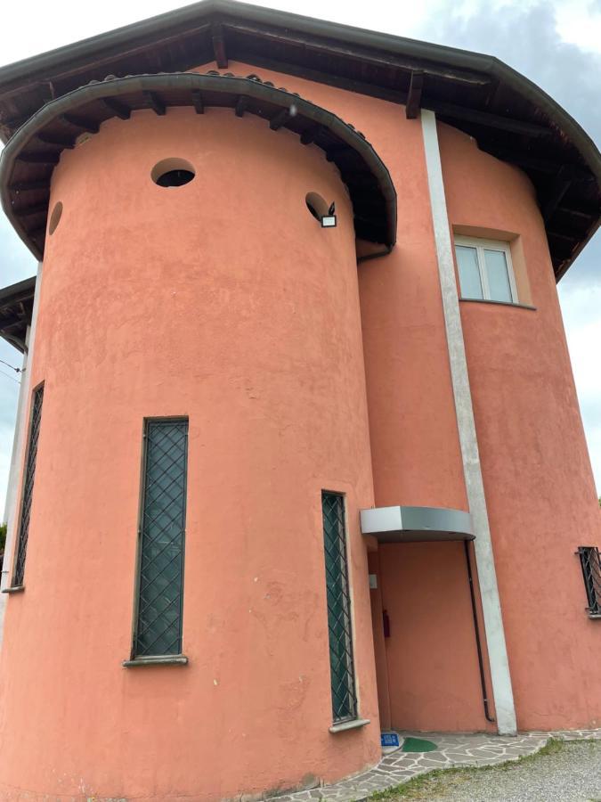 Casa Azzurra Camere Serravalle Sesia Bagian luar foto