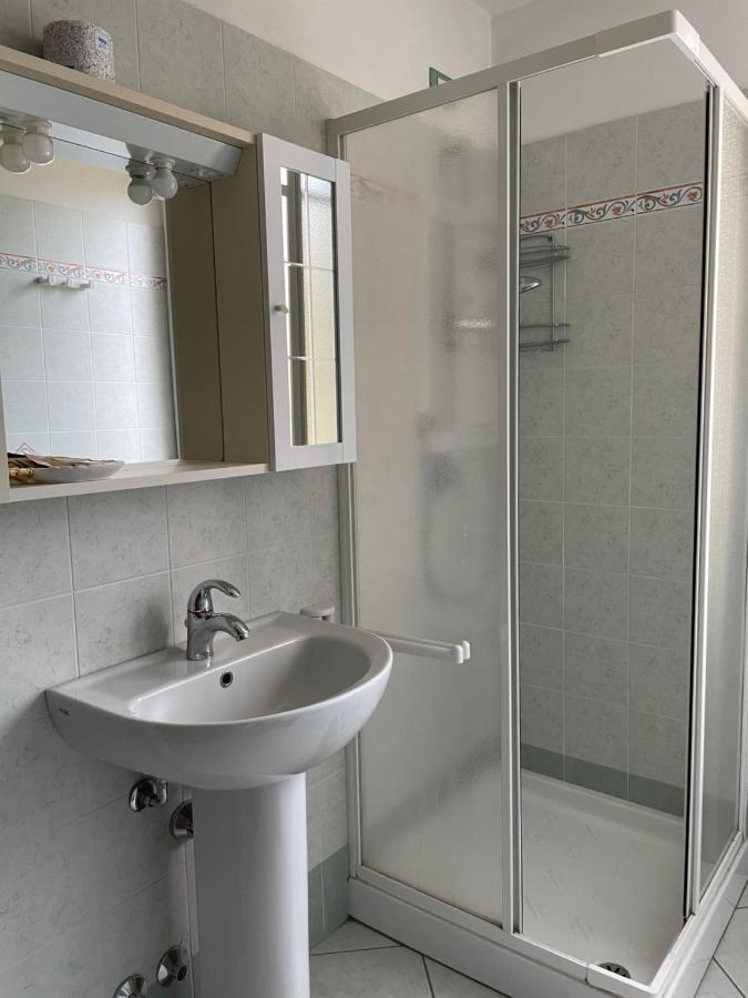 Casa Azzurra Camere Serravalle Sesia Bagian luar foto