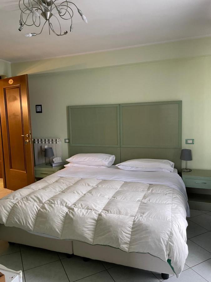 Casa Azzurra Camere Serravalle Sesia Bagian luar foto